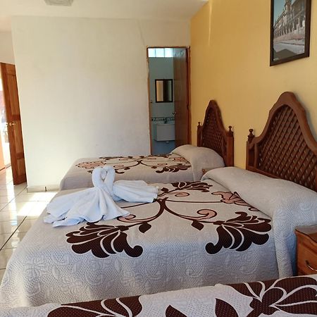 Hotel Camelinas Area Blanca Пацкуаро Екстер'єр фото